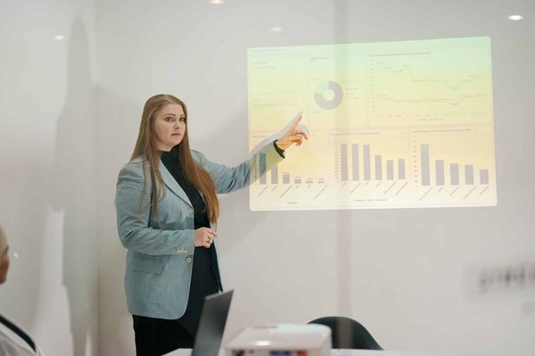 Comment devenir un leader en communication de crise pour les organisations humanitaires ?